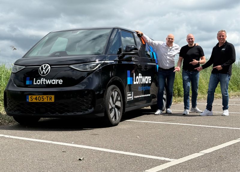 Het team van Labels en Meer bij de Loftware-bus